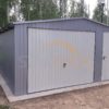 Plechová garáž 5×5×2,5 - bílý hliník RAL 9006 Lesk, sedlová střecha, výklopná vrata, okno PCV, dveře - Image 2